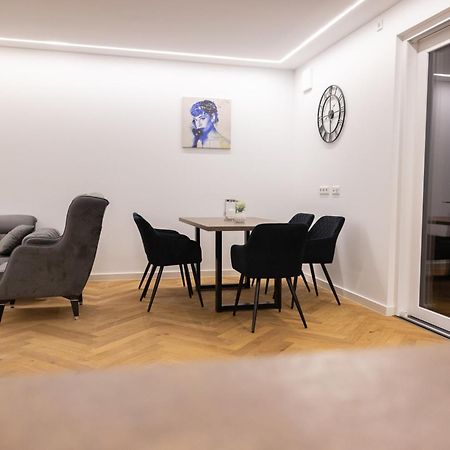 Neubau Apartment Mit Kamin Und Terrasse In Premium Lage Parkplatz Inklusive Билефельд Экстерьер фото