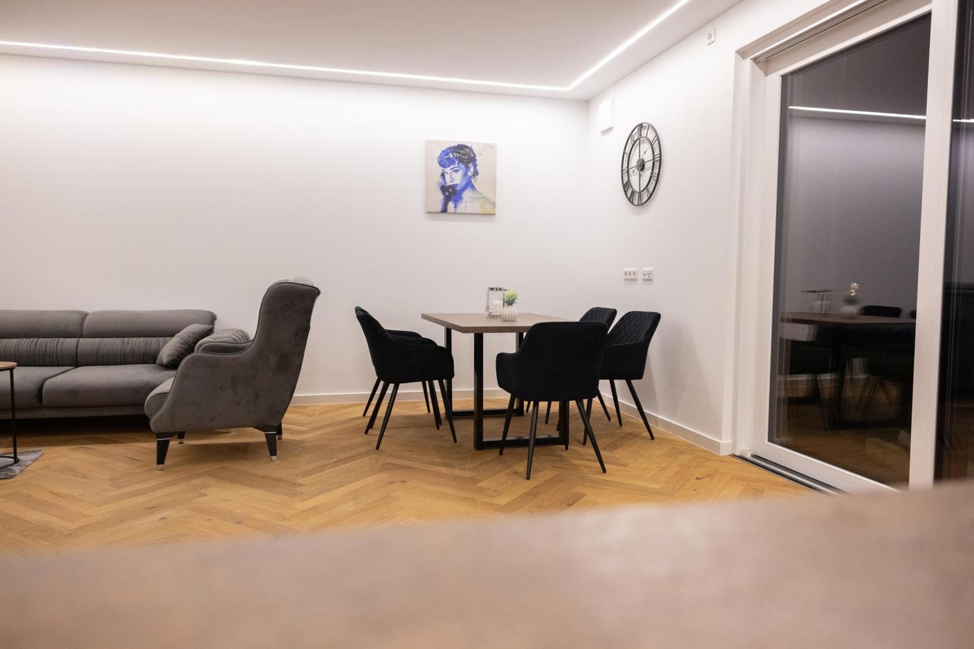 Neubau Apartment Mit Kamin Und Terrasse In Premium Lage Parkplatz Inklusive Билефельд Экстерьер фото